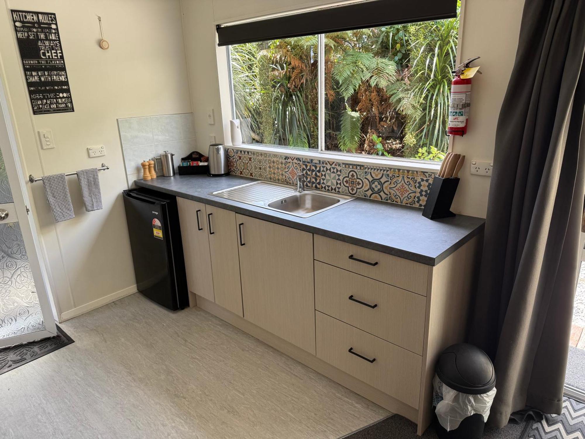 Paparoa Park Motel Punakaiki Ngoại thất bức ảnh